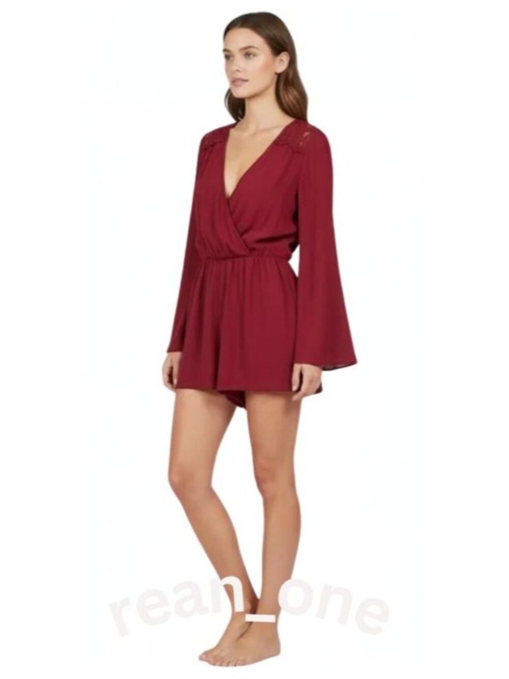 Doe & Rae Women's Lace Detail Long Sleeve V-Neck Short Romper Burgundy Sz Medium